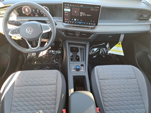 New 2026 Volkswagen Tiguan S image 9