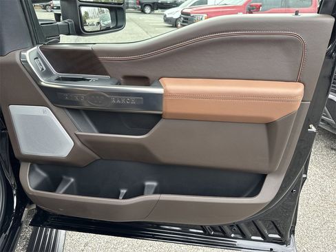 Used 2025 Ford F150 King Ranch w/ FX4 Off-Road Package image 15
