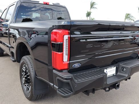 Used 2025 Ford F350 Platinum AWD/4WD image 16