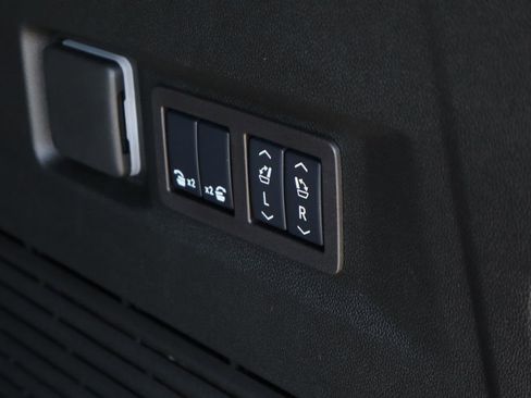 Used 2025 Chevrolet Tahoe RST w/ Comfort Package image 29