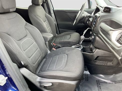 Used 2021 Jeep Renegade Latitude image 28