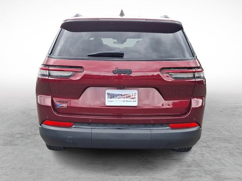 Used 2025 Jeep Grand Cherokee L Laredo AWD/4WD image 4
