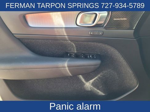 Used 2019 Volvo XC40 T5 Momentum image 23