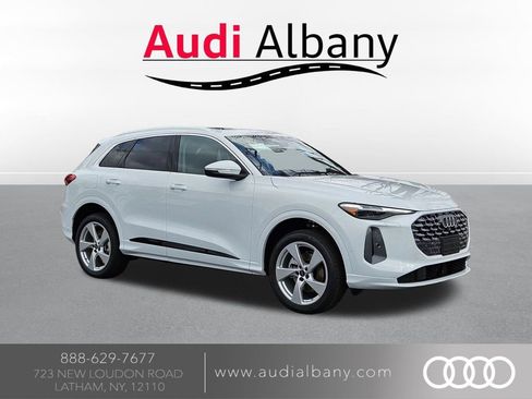 New 2025 Audi Q5 Premium Plus AWD/4WD image 1
