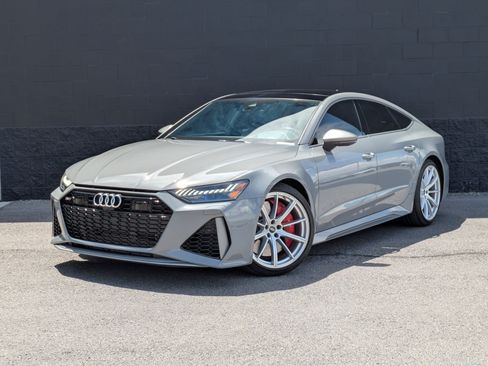 Used 2024 Audi RS 7 Performance AWD/4WD image 2