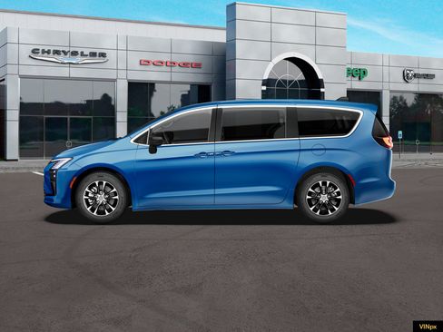 New 2027 Chrysler Pacifica Select AWD/4WD image 3
