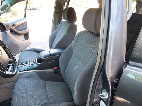 Used 2005 Toyota 4Runner Sport AWD/4WD image 18