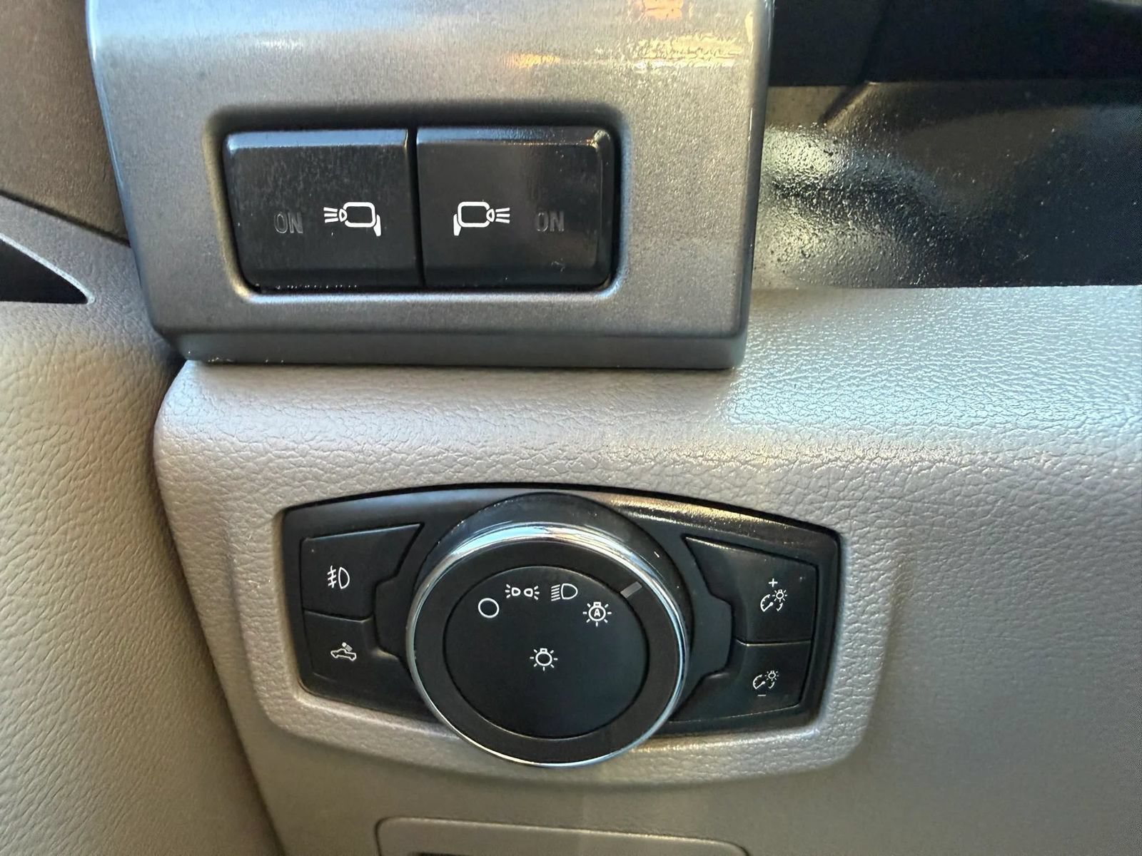 Used 2020 Ford F150 XLT w/ Equipment Group 302A Luxury AWD/4WD image 24