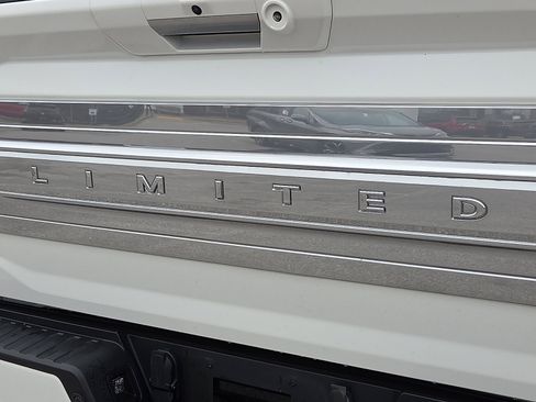 Used 2023 Ford F150 Limited image 8