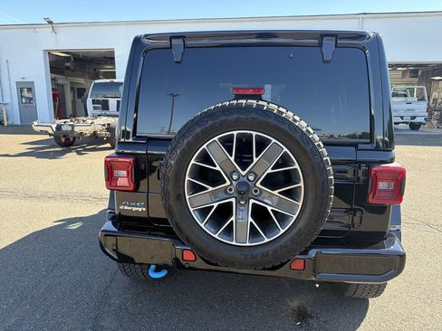 Used 2024 Jeep Wrangler High Altitude AWD/4WD image 4