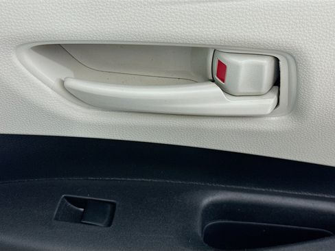 Used 2024 Toyota Corolla LE FWD image 29