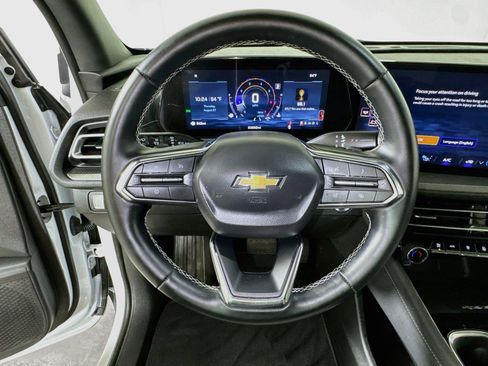 Certified 2026 Chevrolet Traverse LT w/ Driver Confidence Package FWD image 9