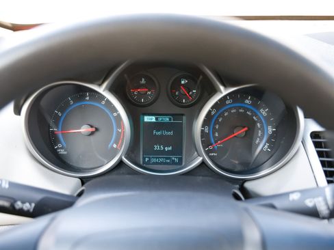 Used 2016 Chevrolet Cruze LT image 28