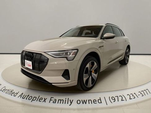 Used 2022 Audi e-tron Premium Plus w/ Premium Plus Package image 1