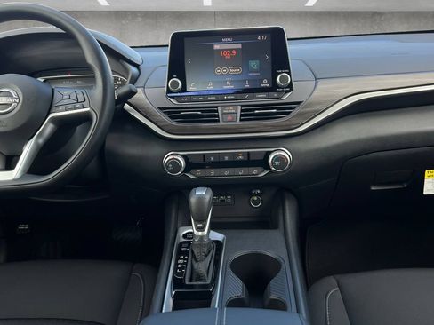 New 2026 Nissan Altima 2.5 SV FWD image 4