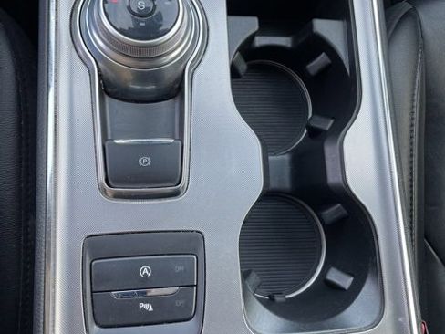 Used 2022 Ford Edge Titanium image 47