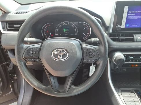 Used 2023 Toyota RAV4 LE AWD/4WD image 15