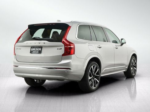 Used 2023 Volvo XC90 B6 Plus AWD/4WD image 5