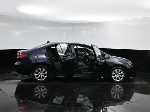 Used 2023 Toyota Corolla LE image 40