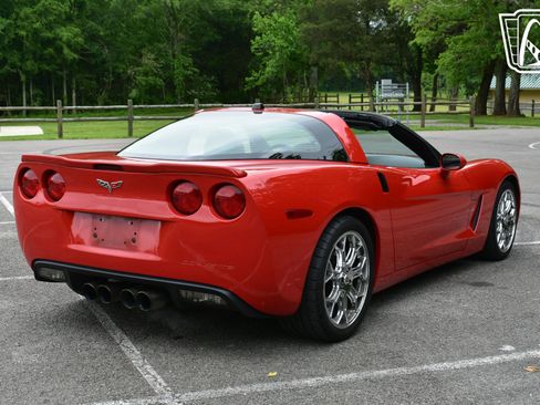 Used 2005 Chevrolet Corvette Coupe w/ Preferred Equipment Group image 34