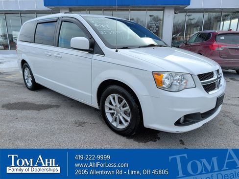 Used 2019 Dodge Grand Caravan SXT image 1