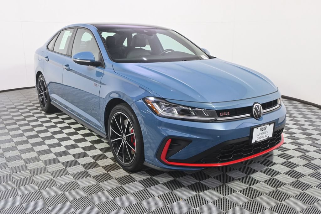 Used 2025 Volkswagen Jetta GLI Autobahn FWD image 9
