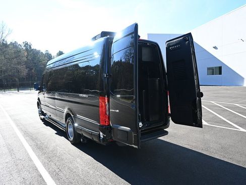 Used 2024 Mercedes-Benz Sprinter 3500 image 29