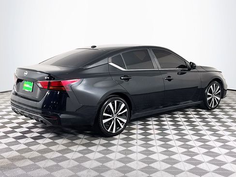 Used 2021 Nissan Altima 2.5 SR FWD image 10