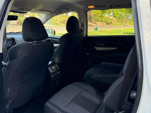 Used 2021 Subaru Ascent Premium w/ Convenience Package AWD/4WD image 13