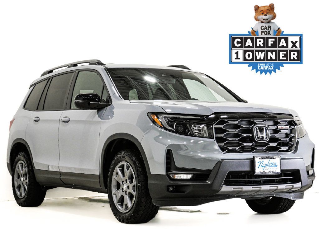 Used 2025 Honda Passport TrailSport image 1