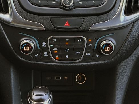 Used 2019 Chevrolet Equinox LT AWD/4WD image 14
