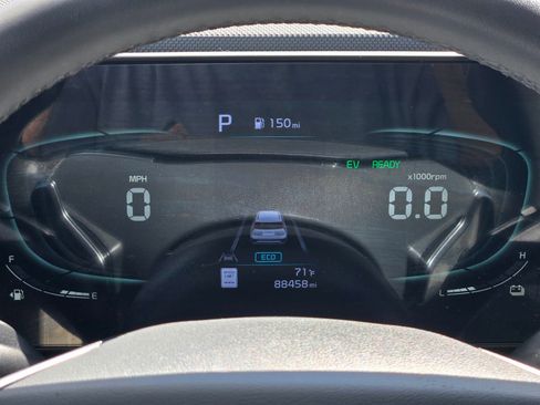 Used 2023 Kia Niro EX Touring FWD image 33