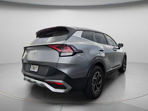 Used 2025 Kia Sportage LX image 5