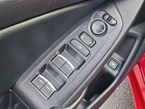 Used 2018 Honda Accord Sport image 12