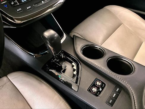 Used 2016 Toyota Avalon Touring FWD image 15
