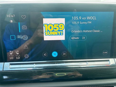 Used 2025 Volkswagen Atlas SE image 15