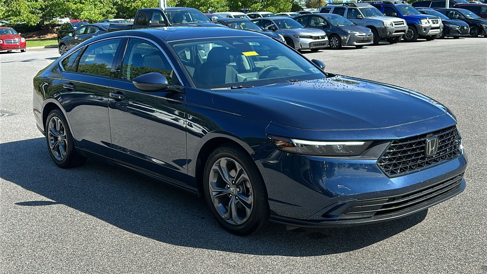 Used 2024 Honda Accord EX image 2