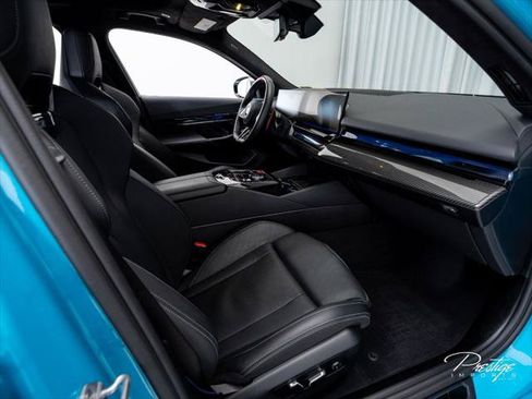 Used 2026 BMW M5 w/ Carbon Package AWD/4WD image 47