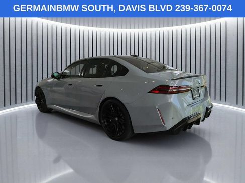 Used 2025 BMW M5 w/ Carbon Package AWD/4WD image 7