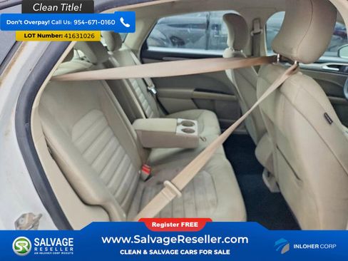 Used 2018 Ford Fusion SE FWD image 13
