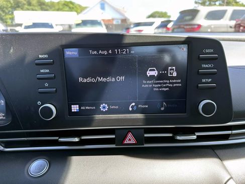 Used 2023 Hyundai Elantra SEL FWD image 20
