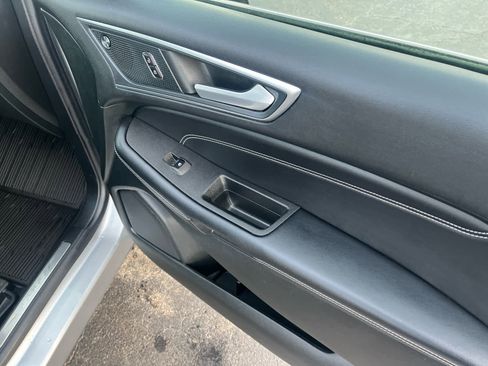 Used 2023 Ford Edge Titanium image 22