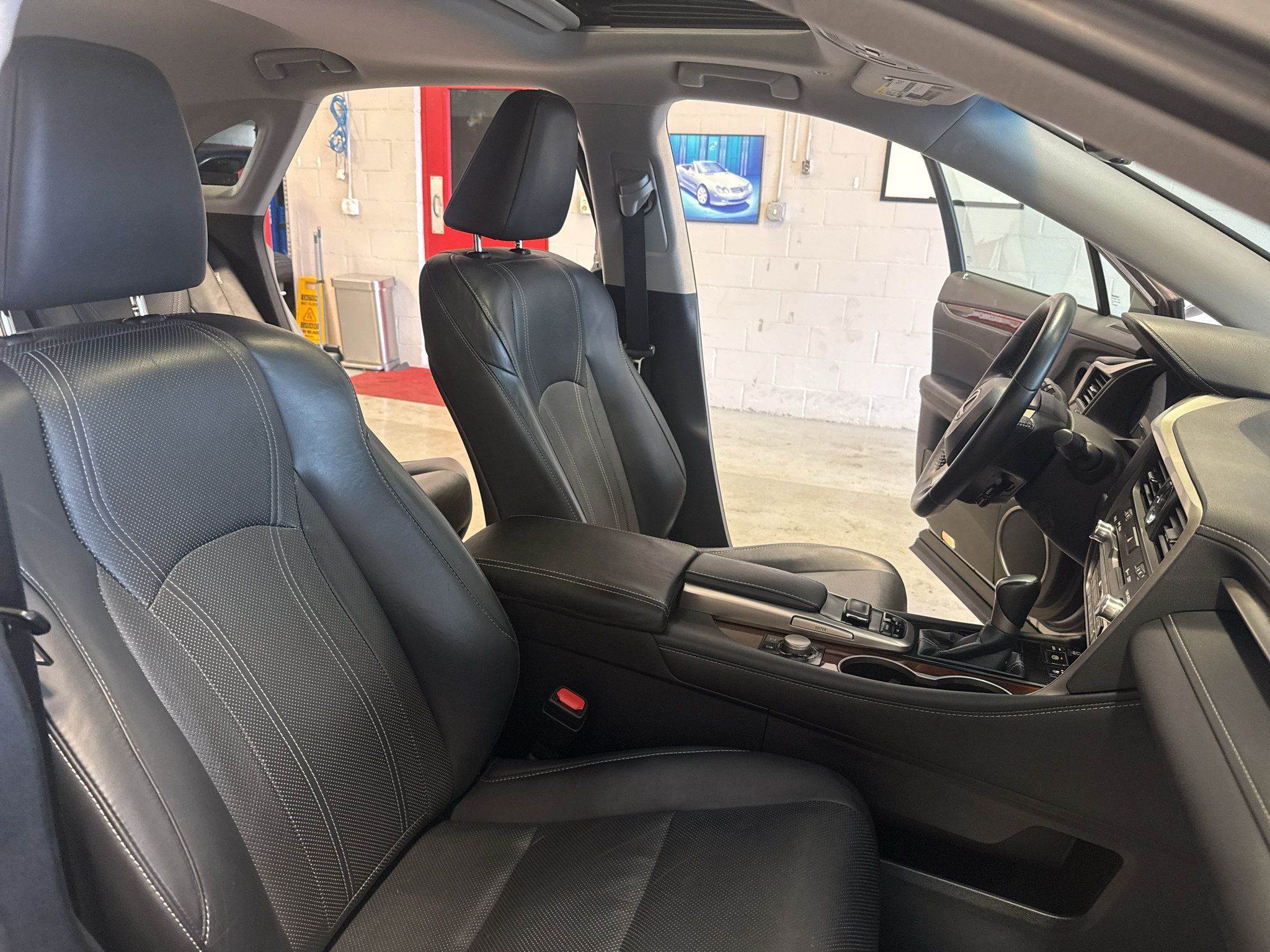 Used 2017 Lexus RX 350 AWD w/ Premium Package image 23