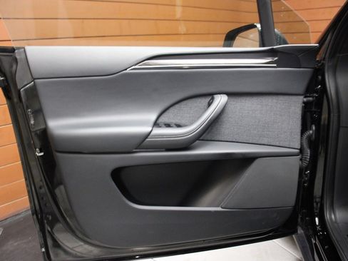 Used 2023 Tesla Model X image 38