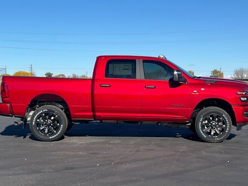 New 2026 RAM 2500 Big Horn AWD/4WD image 2