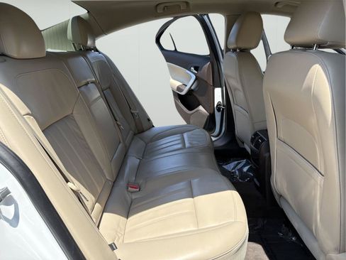 Used 2016 Buick Regal Premium FWD image 14