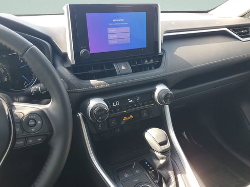 Certified 2025 Toyota RAV4 XLE w/ Convenience Package image 22