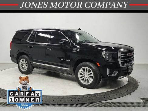 Used 2022 GMC Yukon SLT w/ SLT Premium Package image 1