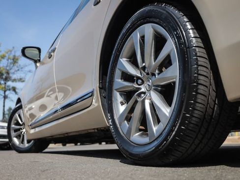 Used 2014 Lexus LS 460 AWD w/ Comfort Package image 20