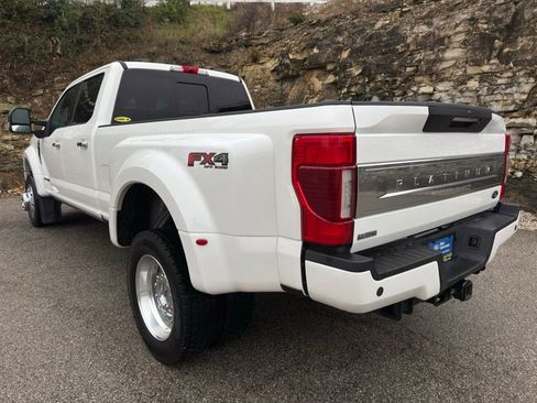 Certified 2021 Ford F450 Platinum w/ FX4 Off-Road Package image 5